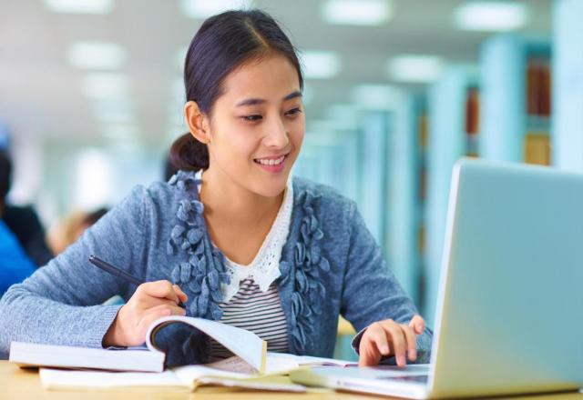 Một số lợi ích của việc học tiếng Hàn trực tuyến